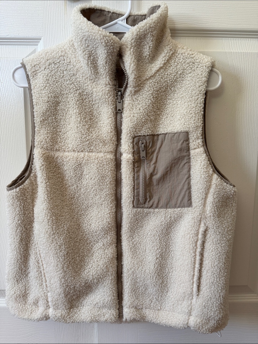 Women’s Sherpa-Lined Zip Front Reversible Vest in Taupe